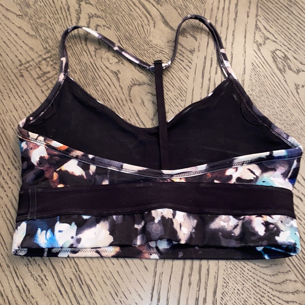 Nike womens sports bra - Picture 2 of 3